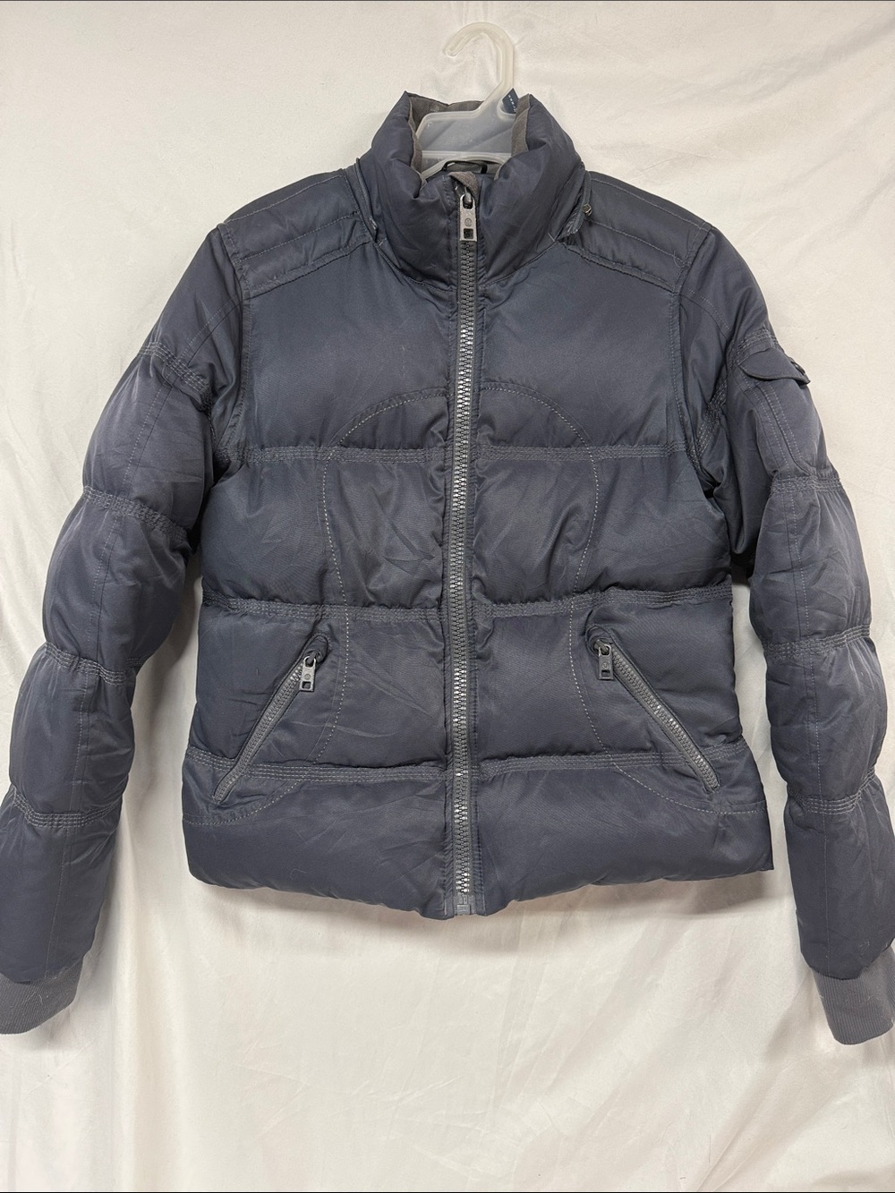 lululemon athletica Women's Puffer Jacket in Slate Goose down.
